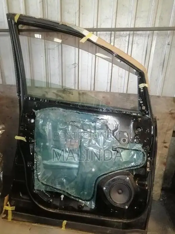 Toyota Estima (AHR20) LH Front Door - Reconditioned