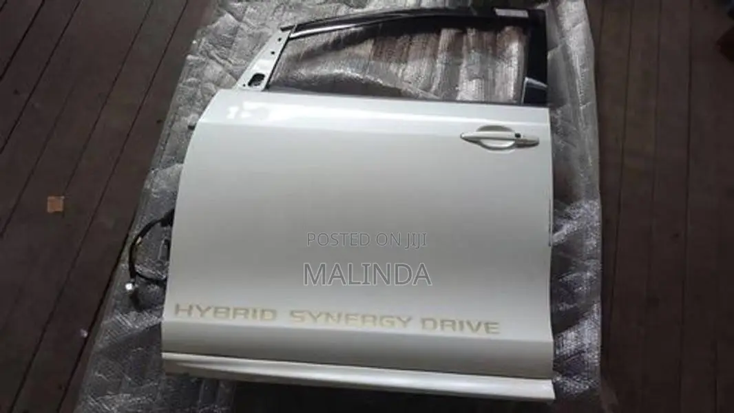 Toyota Estima (AHR20) LH Front Door - Reconditioned