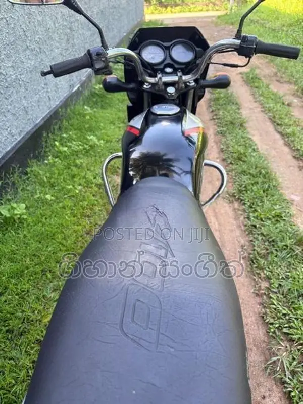 Bajaj CT100 2006