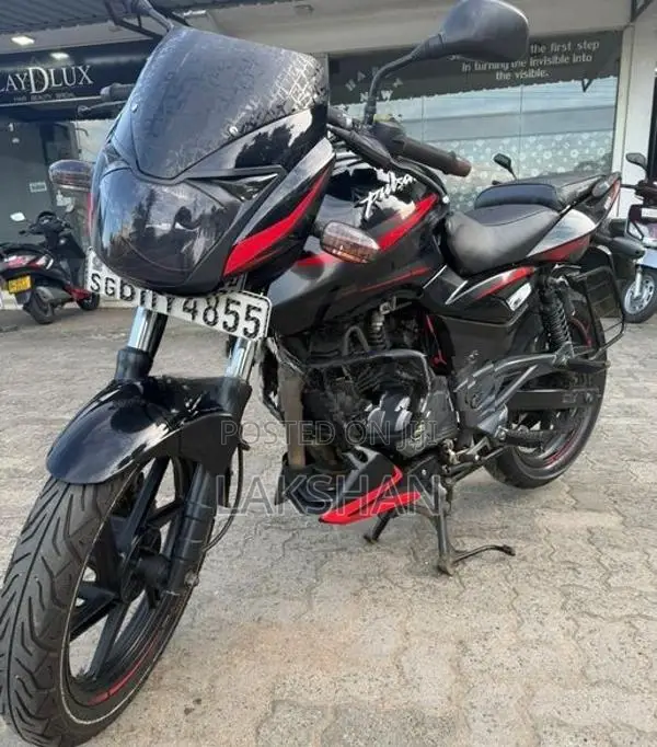 Bajaj Pulsar 180 2018