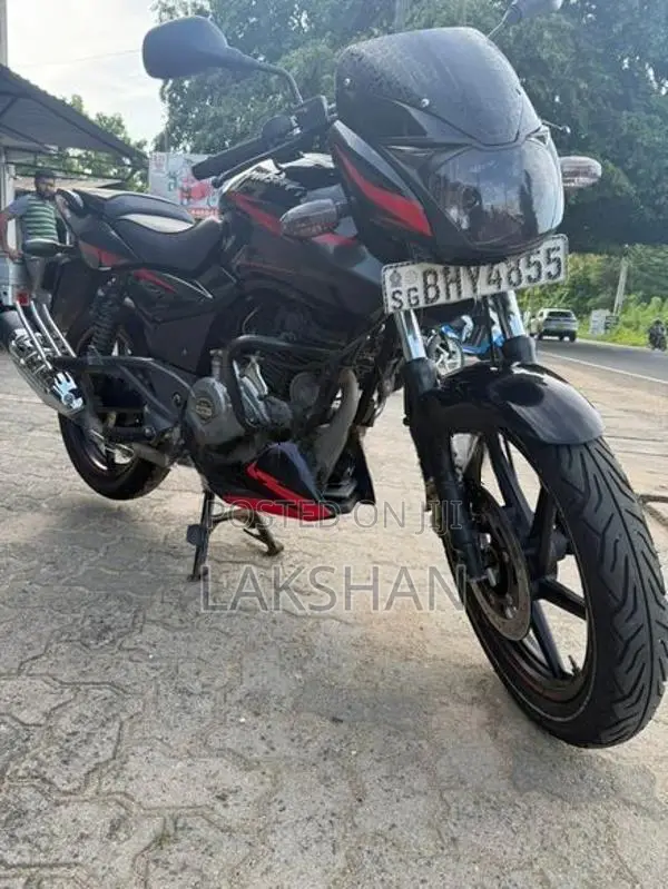 Bajaj Pulsar 180 2018