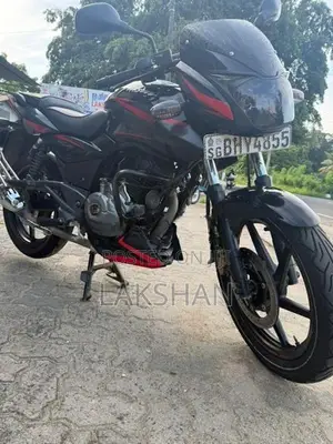 Bajaj Pulsar 180 2018