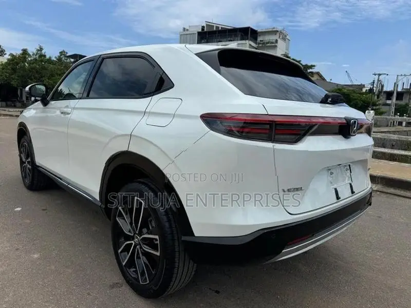 Honda Vezel Z Apple 2025