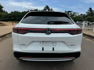 Honda Vezel Z Apple 2025
