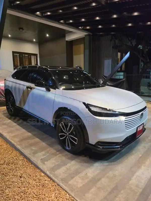 Honda Vezel Z Play 2025