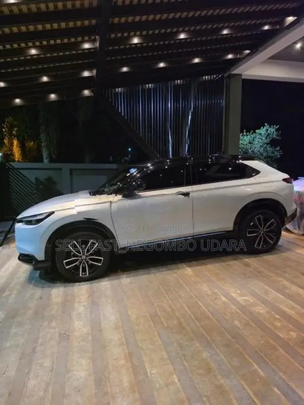 Honda Vezel Z Play 2025