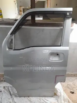 Suzuki Every (DA17) Complete LH Front Door - Reconditioned