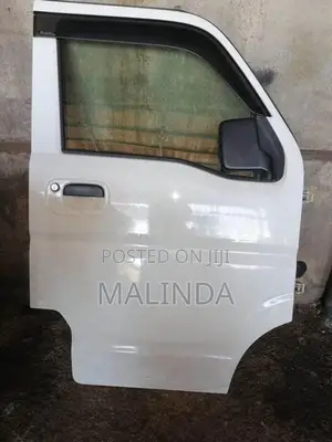 Suzuki Every (DA17) Complete RH Front Door - Reconditioned