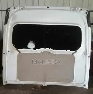 Suzuki Every (DA17) Complete Dicky Door - Reconditioned