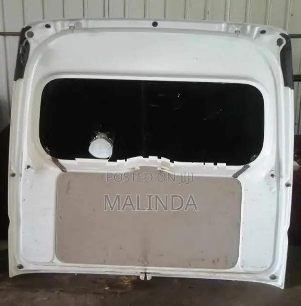 Suzuki Every (DA17) Complete Dicky Door - Reconditioned