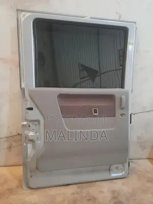 Suzuki Every (DA64) Complete LH Rear Door - Reconditioned