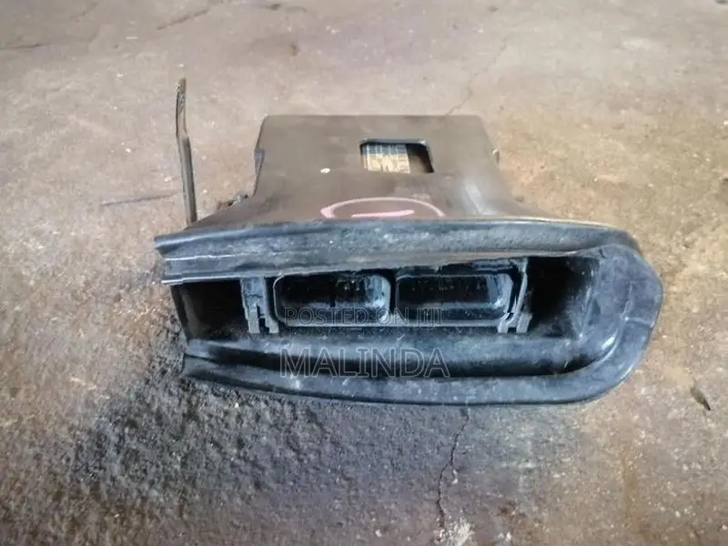 Suzuki Every (DA64) Engine ECU - Reconditioned