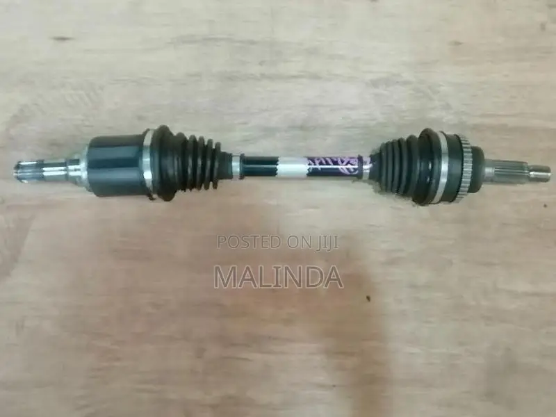 Suzuki Every (DA64) Front Axel Short - Reconditioned