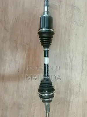 Suzuki Every (DA64) Front Axel Short - Reconditioned