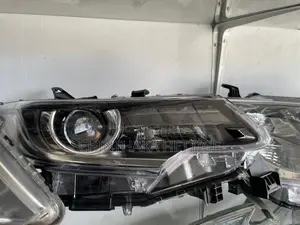 Toyota Premio Head Light
