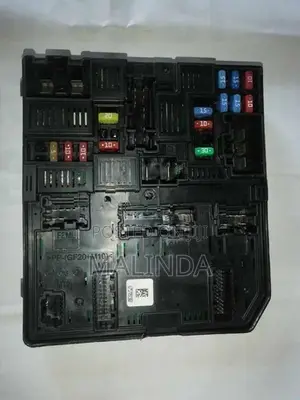 Nissan X-Trail (HNT32) Fuse Box - Reconditioned