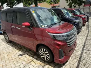 Toyota Roomy Custom G / GT 2023