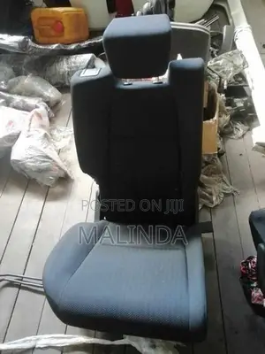 Honda Fit (GP5) Rear Passenger Seat - Reconditined
