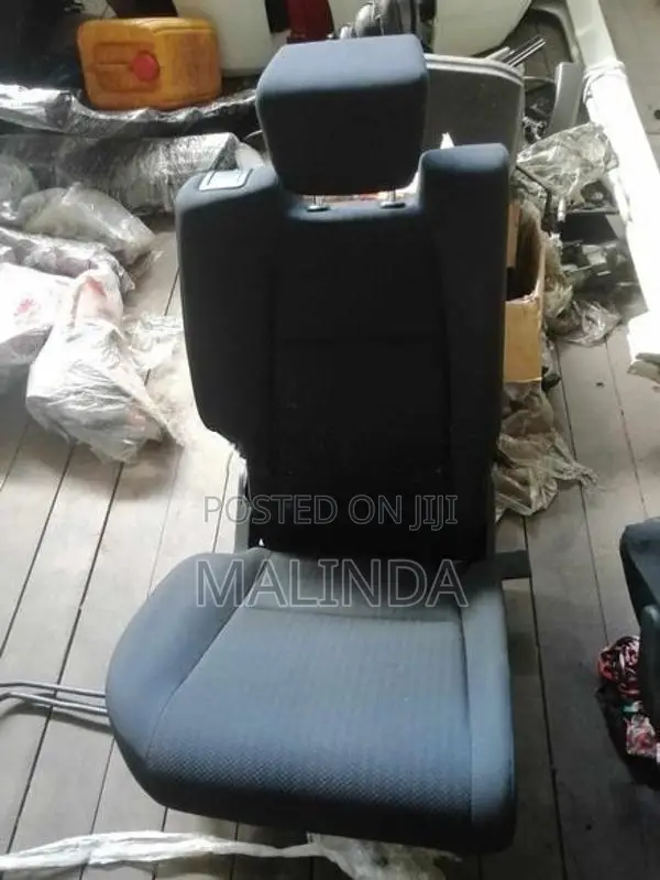 Honda Fit (GP5) Rear Passenger Seat - Reconditined
