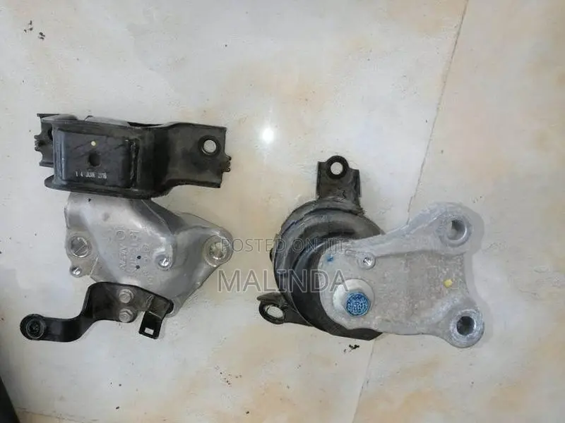 Honda Fit (GP5) Engine Mount Set - Reconditioned
