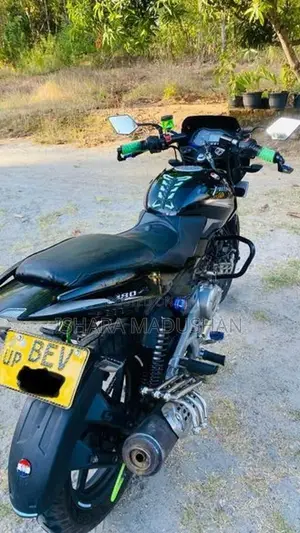 Bajaj Pulsar 180 2016