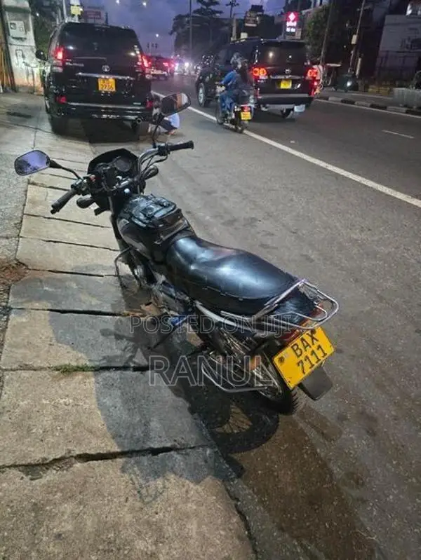 Bajaj CT100 2014