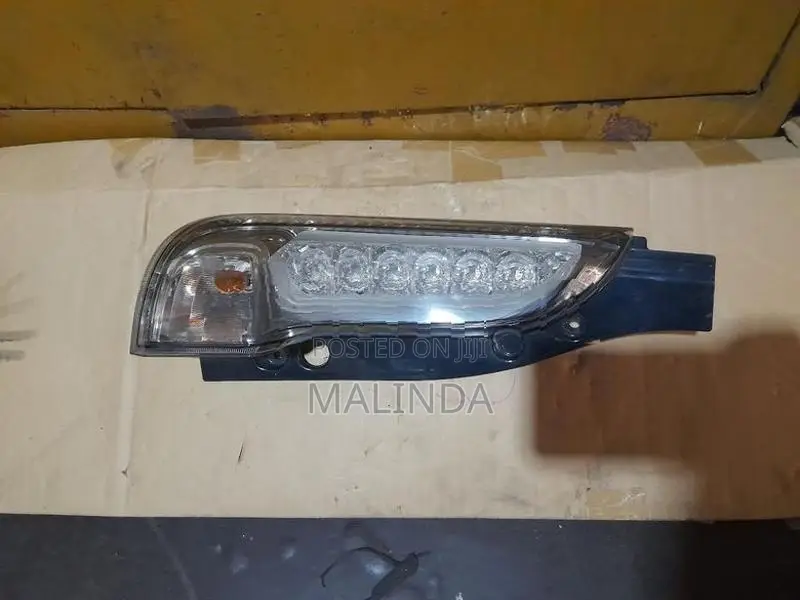 Suzuki Spacia (MK42S) LH/RH Tail Light (White) - Reconditioned