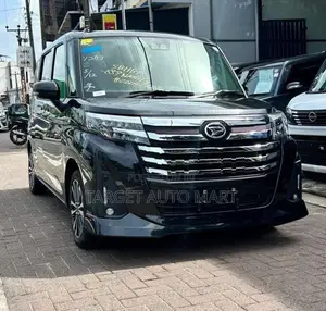 Toyota Roomy 2025