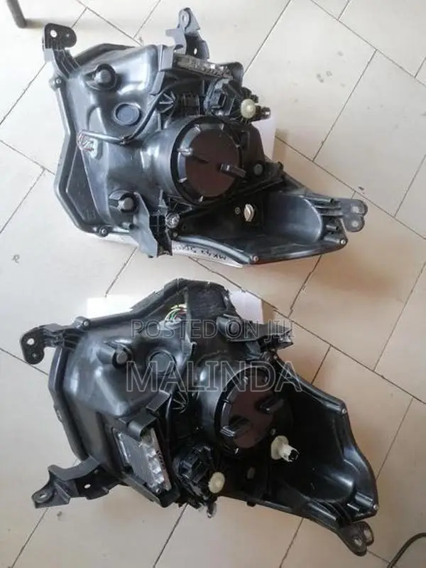 Suzuki Spacia (MK42S) X enon LH/RH Head Light - Reconditioned