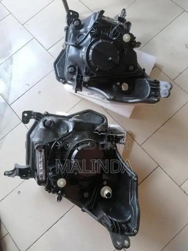 Suzuki Spacia (MK42S) X enon LH/RH Head Light - Reconditioned