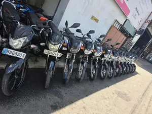 Bajaj CT100 2025