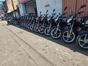 Bajaj CT100 2025