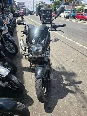 Bajaj Pulsar 180 2012
