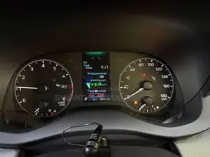 Toyota Yaris X Grade 2024