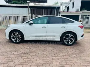 Audi Q4 E-Tron S Line 2024