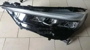 Honda Vezel (RV5) J3 RH/LH Head Light - Reconditioned