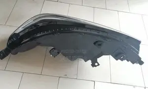 Honda Vezel (RV5) J3 RH/LH Head Light - Reconditioned