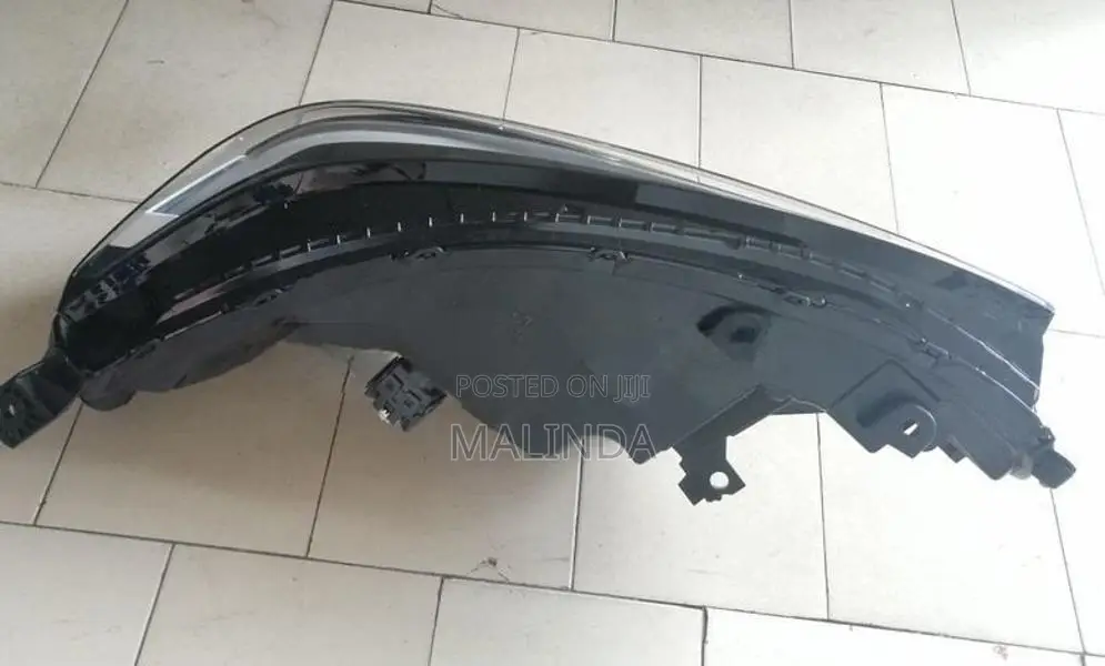 Honda Vezel (RV5) J3 RH/LH Head Light - Reconditioned