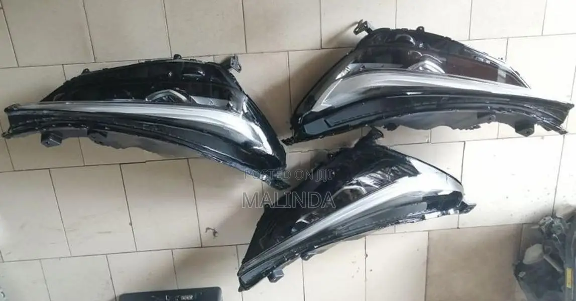 Honda Vezel (RV5) J3 RH/LH Head Light - Reconditioned