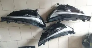 Honda Vezel (RV5) J3 RH/LH Head Light - Reconditioned