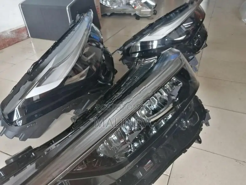 Honda Vezel (RV5) J3 RH/LH Head Light - Reconditioned