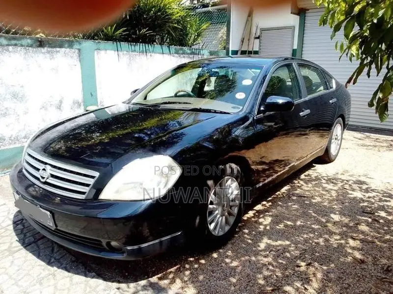 Nissan Cefiro J 230 2004