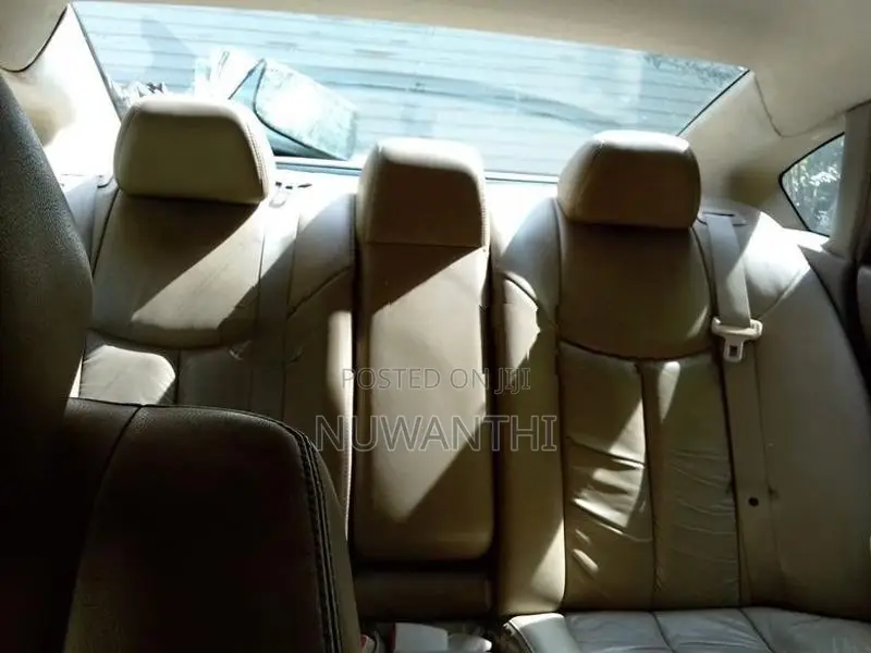Nissan Cefiro J 230 2004