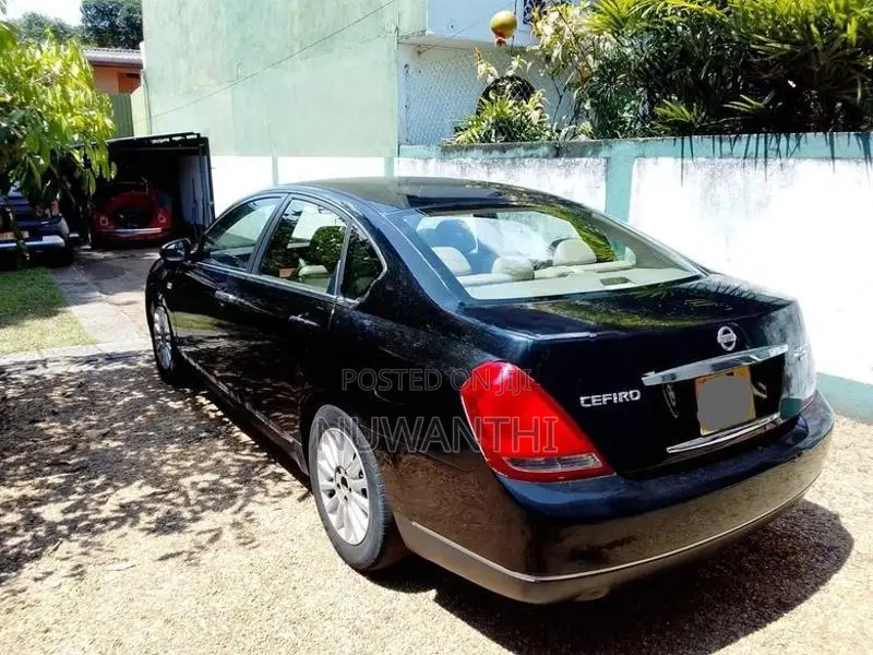Nissan Cefiro J 230 2004