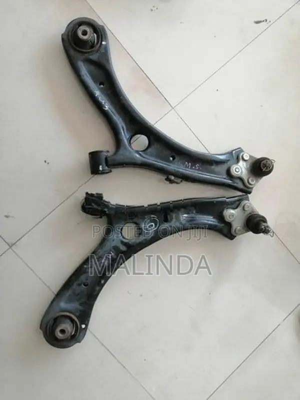 Honda Vezel Low Arm LH/RH - Reconditioned