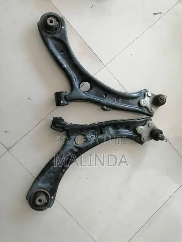 Honda Vezel Low Arm LH/RH - Reconditioned