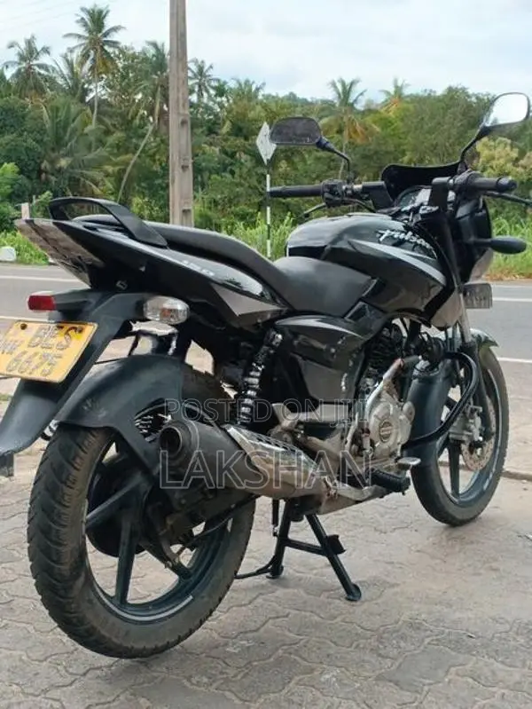 Bajaj Pulsar 150 2017
