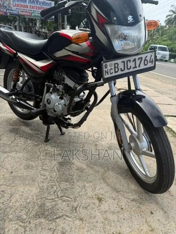 Bajaj CT100 2023