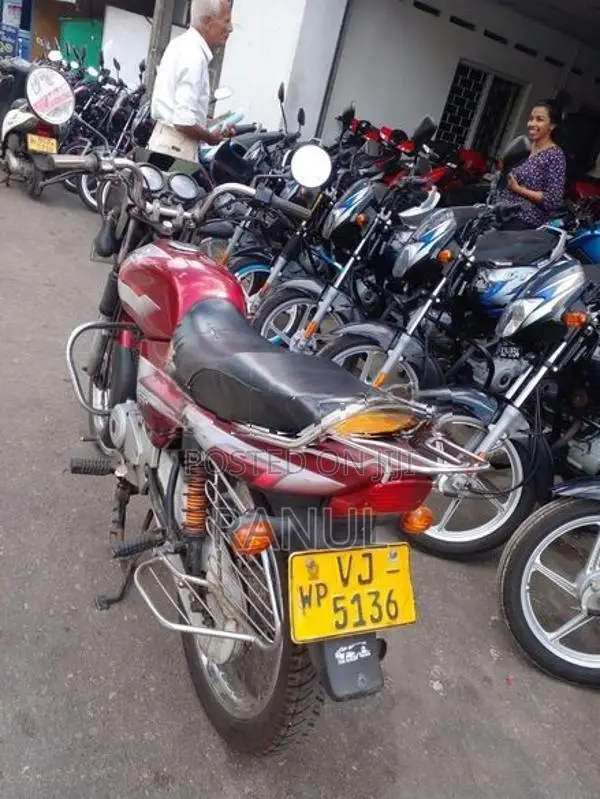Bajaj CT100 2010
