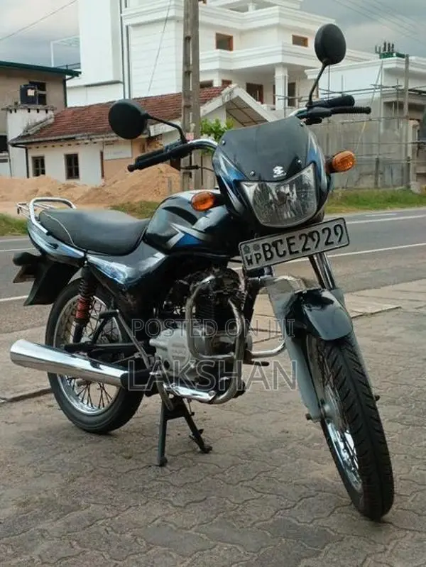 Bajaj CT100 2016